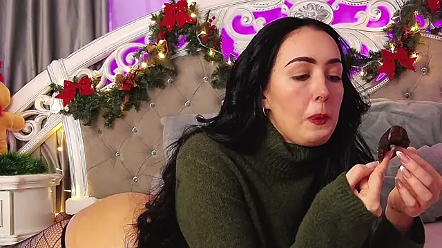 KimKhallifa online show from December 18, 2025, 5:12 am