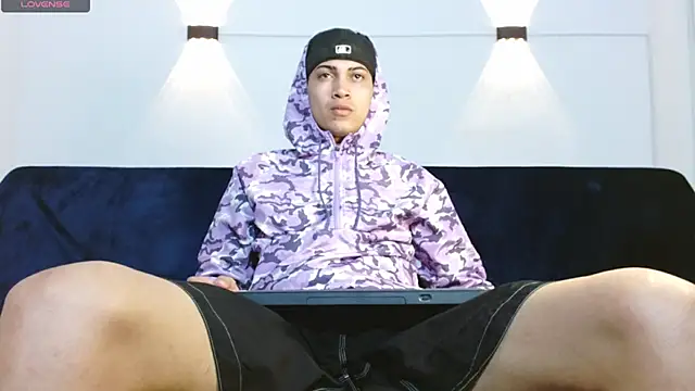 Br4ndxpimm online show from September 26, 2025, 4:25 pm