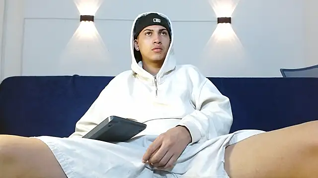 Br4ndxpimm online show from October 8, 2025, 4:19 pm