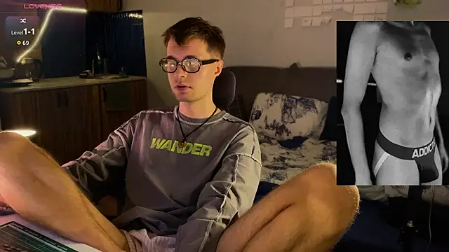 Leonnextdoor online show from March 8, 2026, 2:20 pm