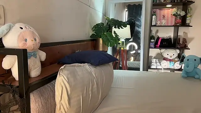 roseofvenom online show from September 26, 2025, 12:12 pm