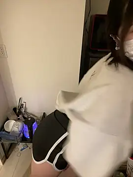 Snapshot of mina_0207 chatting on March 12, 2026, 9:24 am mina 0207 online show from March 12, 2026, 9:24 am