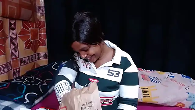 Thickbootykim online show from November 17, 2025, 1:48 pm