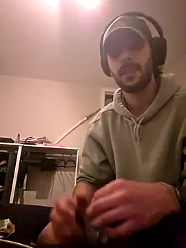 Levi Latino online show from February 19, 2026, 5:04 am