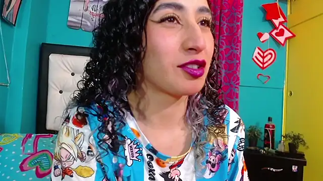 valerie mase online show from November 4, 2025, 7:06 pm