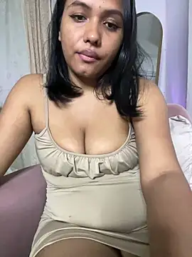 Ninabrunette18 online show from July 28, 2026, 8:55 am
