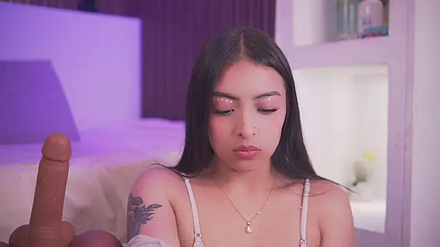 Camila dupont online show from June 25, 2026, 3:37 am