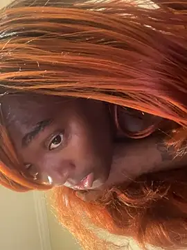 cinnabunzbunz86 online show from January 10, 2026, 1:06 pm