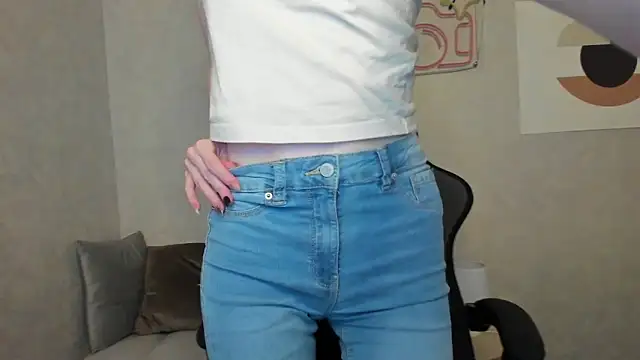 ElizabethHarpper online show from September 22, 2025, 1:00 am