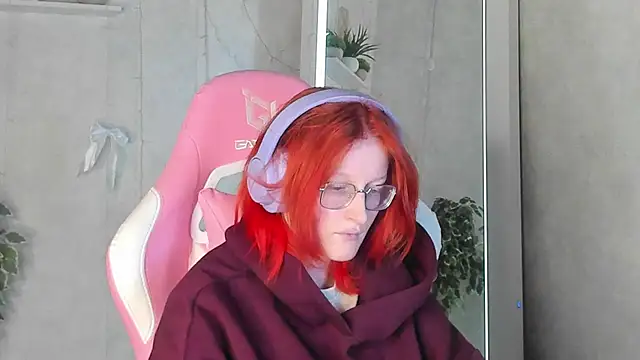 ElizabethHarpper online show from January 7, 2026, 1:10 am