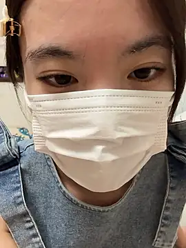 RIRI Chan  online show from July 18, 2026, 11:52 am