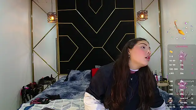 RyanPricee online show from November 11, 2025, 3:45 am