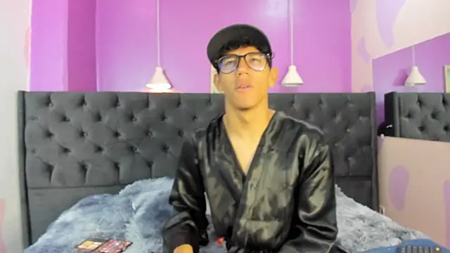 RyanPricee online show from March 5, 2025, 8:32 am