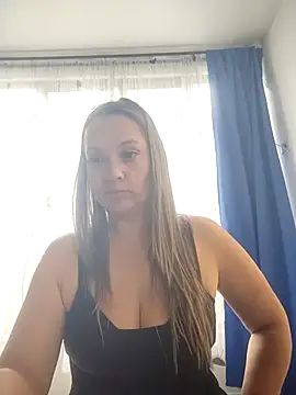 marcebernal online show from February 26, 2025, 8:25 pm