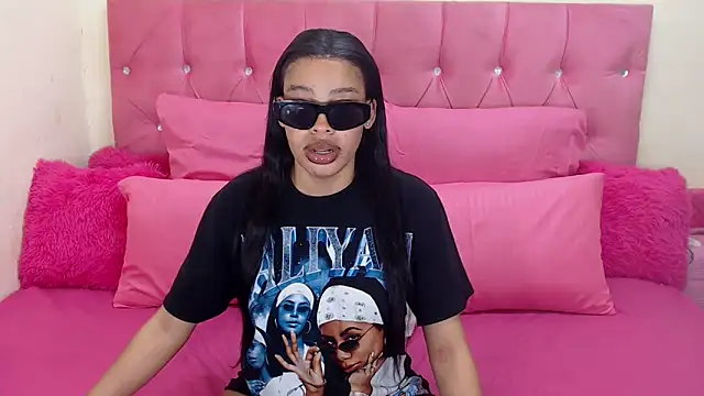 naughtiest baddy online show from September 25, 2025, 7:53 pm