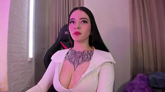 alanna love01 online show from January 10, 2025, 9:02 am