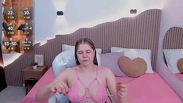 Annie kurt  online show from October 15, 2025, 8:50 pm