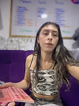 Snapshot of Sara_Davina chatting on March 8, 2026, 3:32 am Sara Davina online show from March 8, 2026, 3:32 am