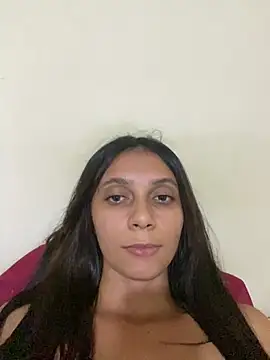 millenamoreninha online show from May 6, 2026, 6:45 pm