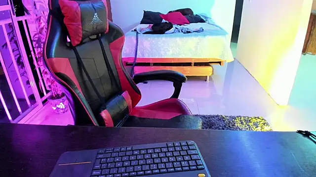 Adam Valenciia online show from October 14, 2025, 12:22 am