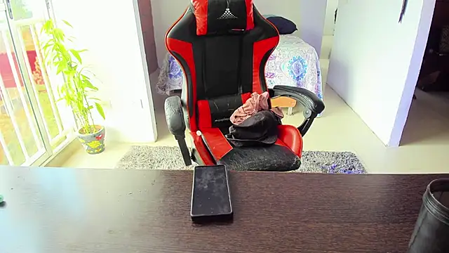 Adam Valenciia online show from September 18, 2025, 8:23 pm