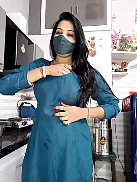 Best-Couple online show from October 10, 2025, 2:56 am