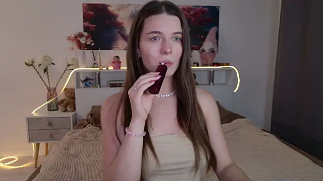 Snapshot of Nellie_Medina chatting on July 20, 2026, 5:37 pm Nellie Medina online show from July 20, 2026, 5:37 pm