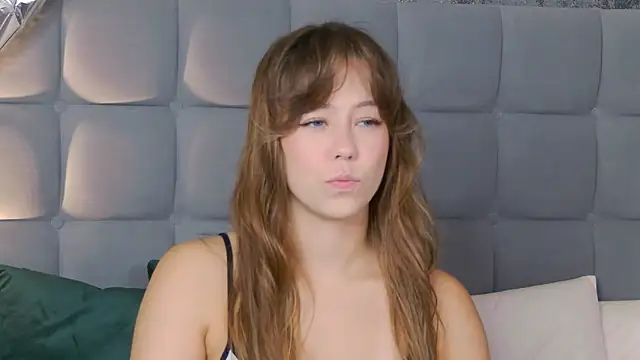 Snapshot of TheEmma chatting on March 21, 2026, 12:31 pm TheEmma online show from March 21, 2026, 12:31 pm