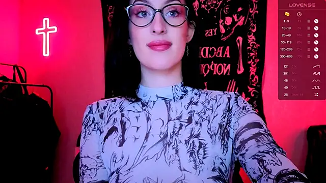 Miss Alice   online show from September 19, 2025, 11:31 pm