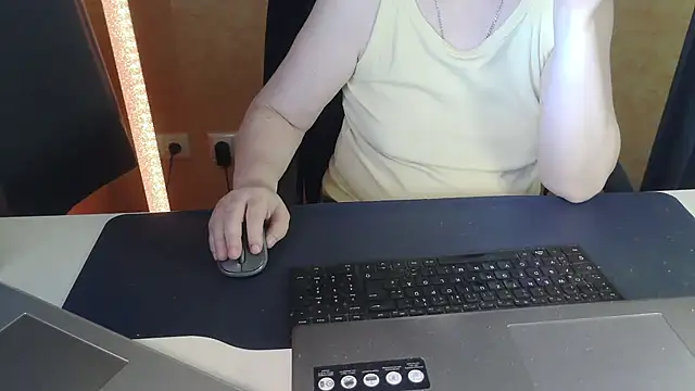 Sweet Phoenix online show from June 24, 2026, 8:02 am