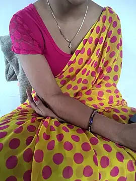 lovelygirl4567 online show from April 25, 2026, 5:54 am