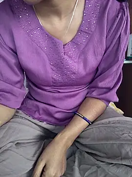 lovelygirl4567 online show from February 14, 2026, 6:13 am