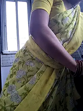 lovelygirl4567 online show from July 8, 2026, 3:41 am