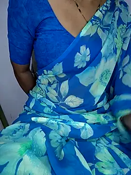 lovelygirl4567 online show from July 16, 2026, 3:42 pm