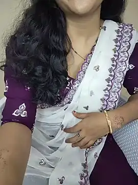 lovelygirl4567 online show from August 3, 2026, 4:20 am