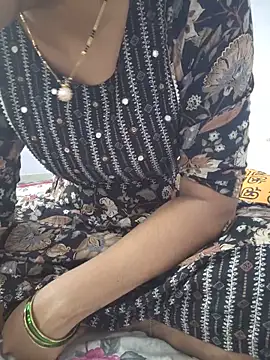 lovelygirl4567 online show from June 18, 2026, 12:21 pm