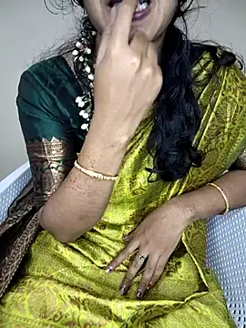 lovelygirl4567 online show from August 4, 2026, 4:00 pm