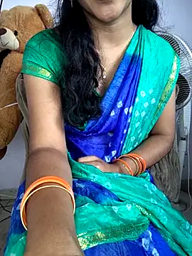 lovelygirl4567 online show from November 15, 2025, 4:27 am