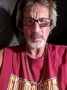 Snapshot of Cloudin_around chatting on November 20, 2025, 11:22 am Cloudin around online show from November 20, 2025, 11:22 am