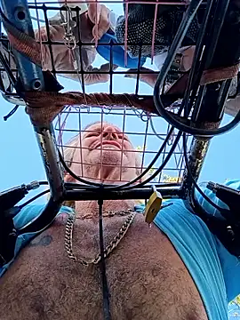 Snapshot of Cloudin_around chatting on January 17, 2026, 6:00 pm Cloudin around online show from January 17, 2026, 6:00 pm