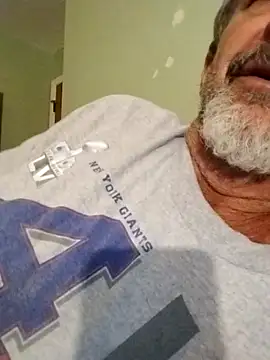 Snapshot of Cloudin_around chatting on March 2, 2025, 11:30 am Cloudin around online show from March 2, 2025, 11:30 am