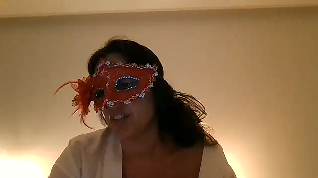 Snapshot of couple-tuga chatting on July 6, 2026, 10:01 pm couple-tuga online show from July 6, 2026, 10:01 pm