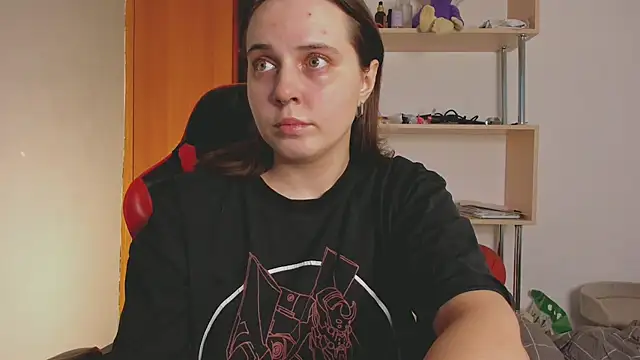  lisacute online show from January 6, 2025, 11:40 am