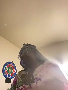 DamnBubbles online show from March 14, 2025, 3:04 am