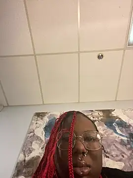 DamnBubbles online show from February 9, 2025, 3:53 am