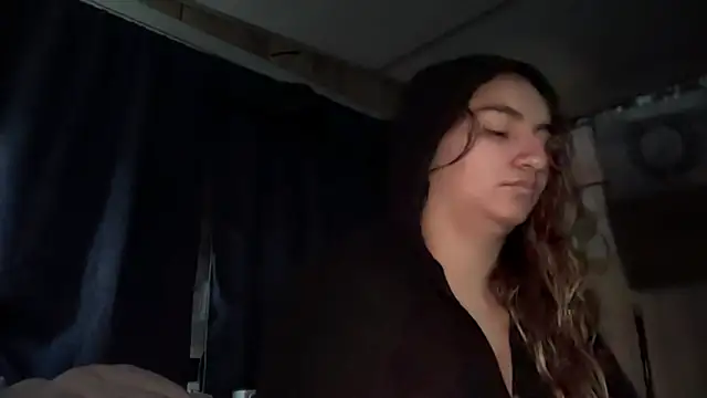 mamifresita online show from November 13, 2025, 3:16 pm