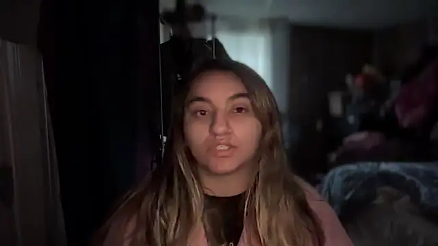 mamifresita online show from November 12, 2025, 3:49 pm