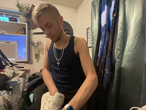 Trystan Spellman online show from May 7, 2026, 12:37 am