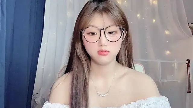 yingying-778 online show from February 24, 2025, 2:04 pm