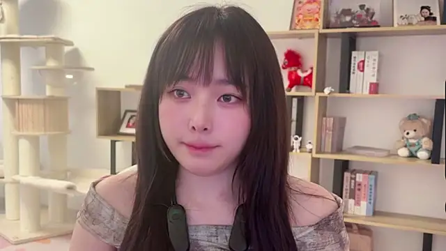 Chenjing0 online show from March 21, 2026, 12:53 pm